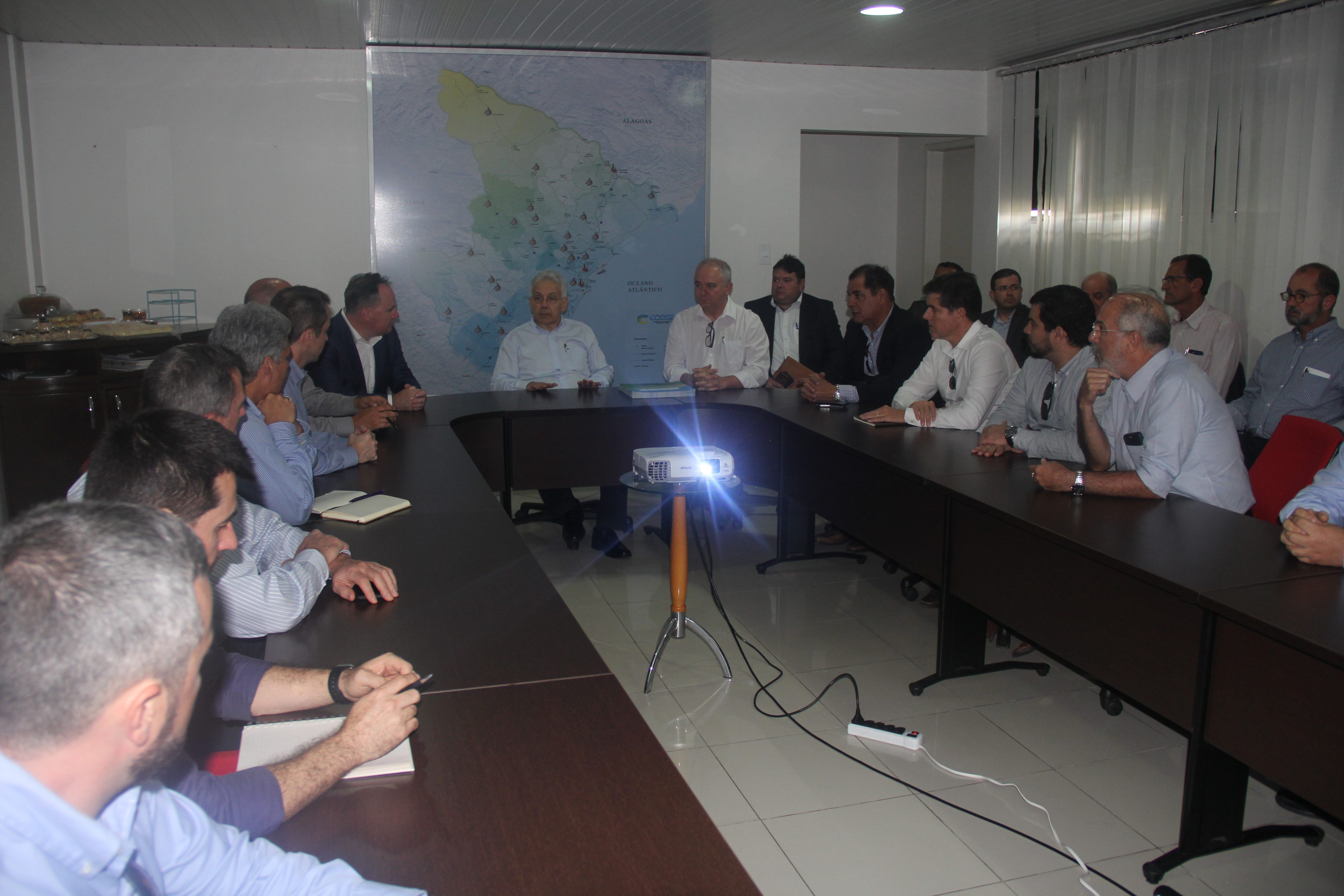 Grupo Exxon Mobil conhece aspectos de Sergipe durante reunião na Sedetec