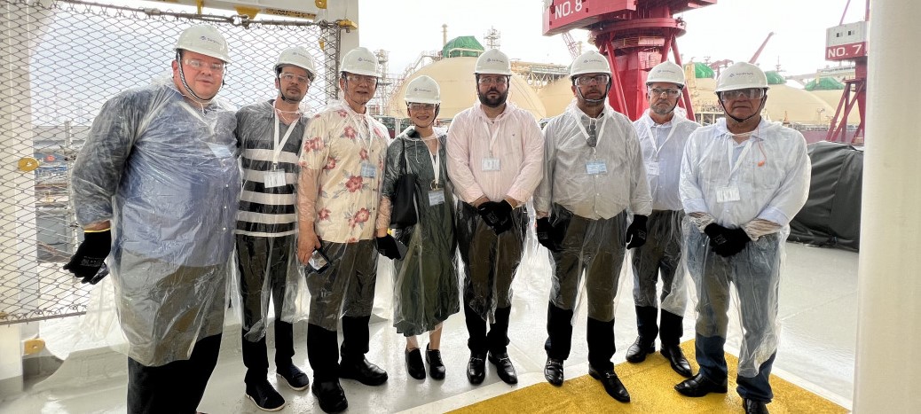 Visita a estaleiro Seatrium e reuniões com potenciais investidores marcam segundo dia da comitiva de Sergipe em Singapura 