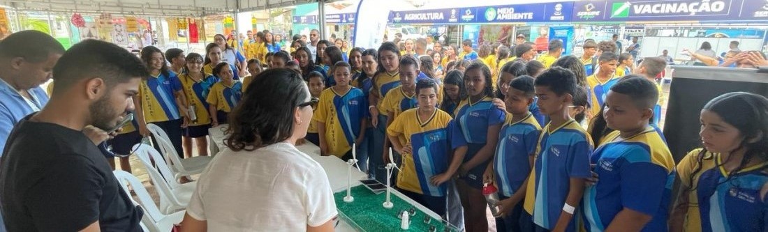 Estudantes de Cedro de São João conhecem projetos desenvolvidos pela Sedetec e vinculadas