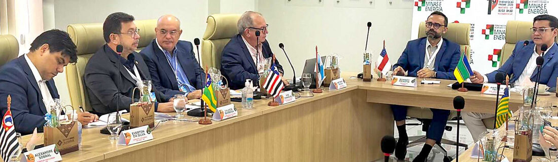 Sedetec participa de Fórum Nacional de Secretários de Minas e Energia no Amapá